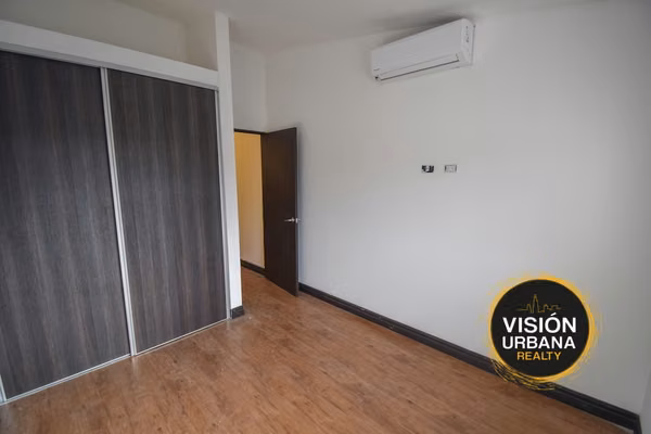 Casa de 3 Habitaciones con línea blanca Condominio en Río Palma