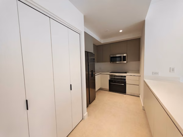 Alquiler en Torre Parkwood | 1 Habitación + Bodega | Línea Blanca
