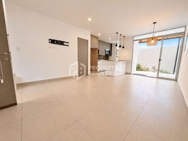 Venta de casa en Rio Oro de Santa Ana | 2 hab | Terraza 