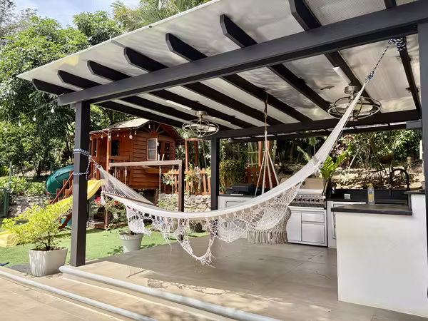 Santa Ana, Villareal hermosa y amplia casa con Piscina y Jacuzzi