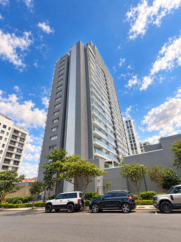 Spectacular apartment rental in Nunciatura, 17th floor