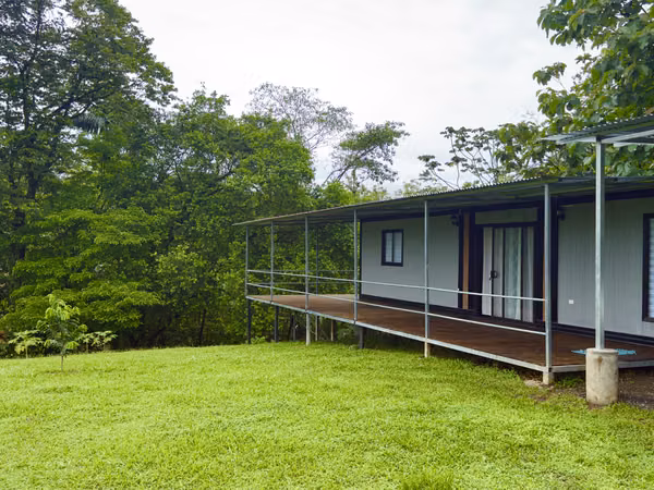 Modern House Container Surrounded by Nature - Chachagua, Fortuna