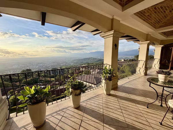 Escazú, Monasterio: Impressive, Elegant Home with Infinite Views