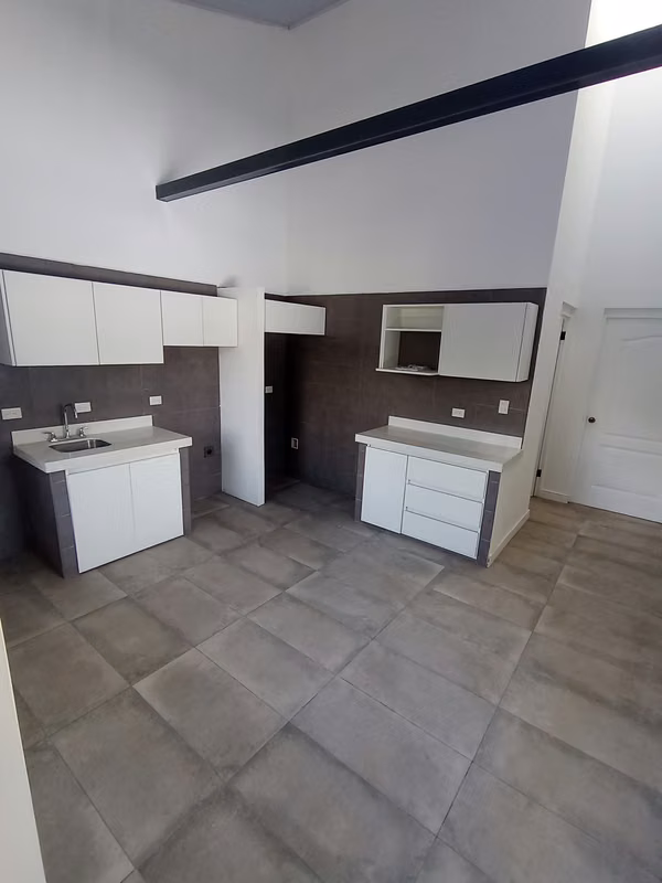 *APARTMENT FOR RENT – LA URUCA
