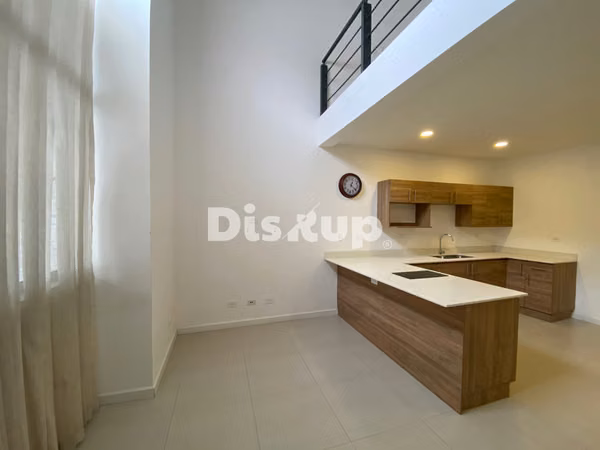 Alquiler de moderno apartamento de 1 hab./2 parqueos. Ayarco de Curridabat