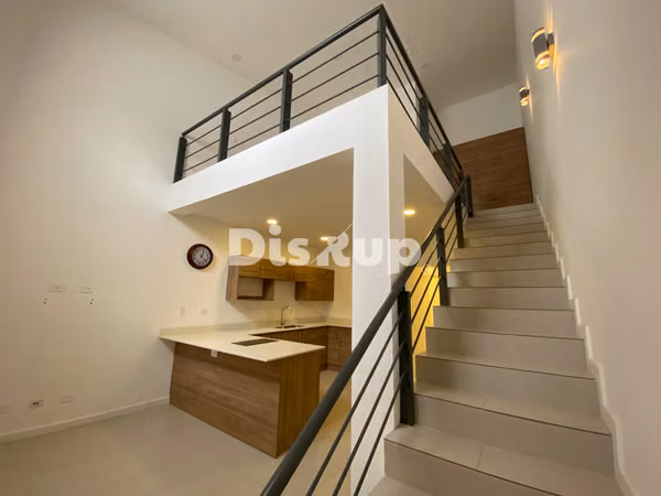 Alquiler de moderno apartamento de 1 hab./2 parqueos. Ayarco de Curridabat