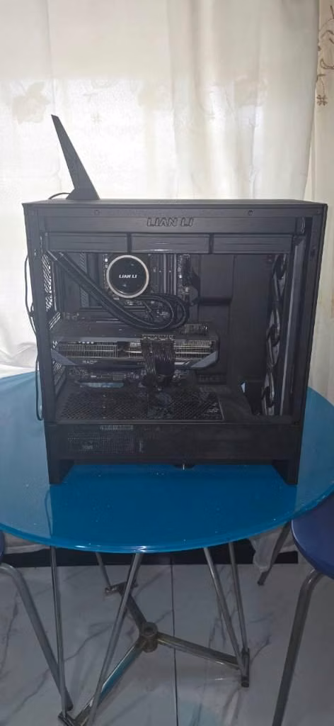 PC Gamer RX 9070 XT 16GB + Core Ultra 7 265K + 32GB DDR5