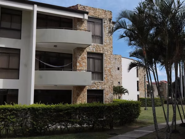 For Sale Penthouse 2 Bedroom in Avalon Country Club Santa Ana Turn-Key