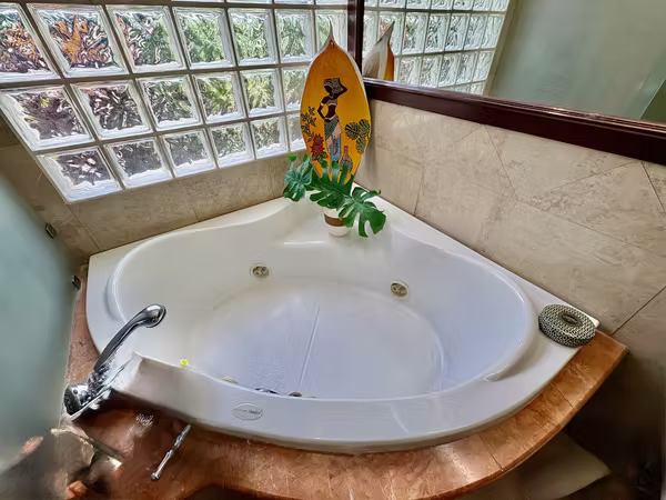 POZOS DE SANTA ANA! CASA DE UNA SOLA PLANTA DE 2 HAB/2BAÑOS, TERRAZA,1PARQUEO