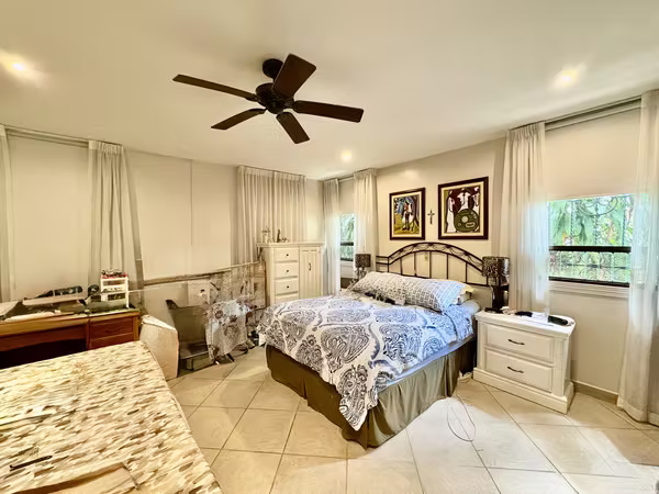 POZOS DE SANTA ANA! CASA DE UNA SOLA PLANTA DE 2 HAB/2BAÑOS, TERRAZA,1PARQUEO