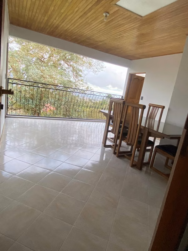 VENDO AMPLIA CASA CORONADO RESIDENCIAL LOS ALPES