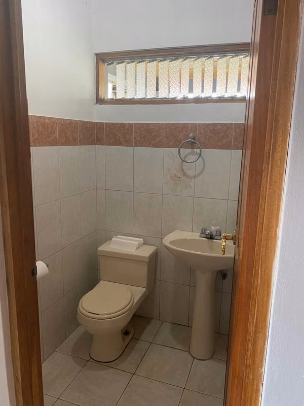 VENDO AMPLIA CASA CORONADO RESIDENCIAL LOS ALPES