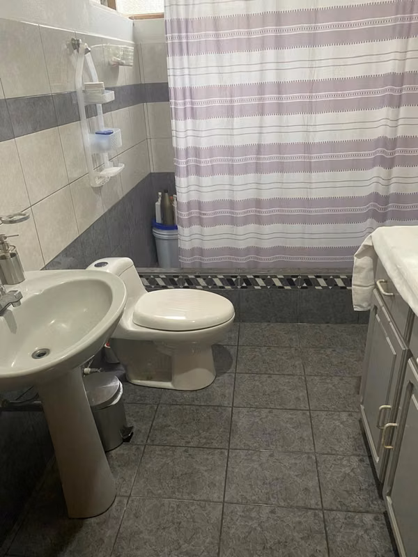 VENDO AMPLIA CASA CORONADO RESIDENCIAL LOS ALPES