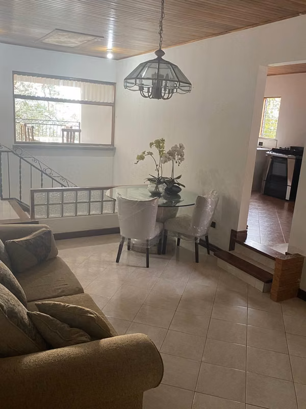 VENDO AMPLIA CASA CORONADO RESIDENCIAL LOS ALPES