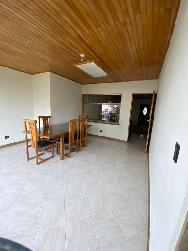 VENDO AMPLIA CASA CORONADO RESIDENCIAL LOS ALPES