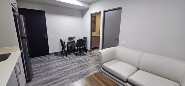 Apartamento Amoblado de 1 Habitación en Condominio Cosmopolitan Tower