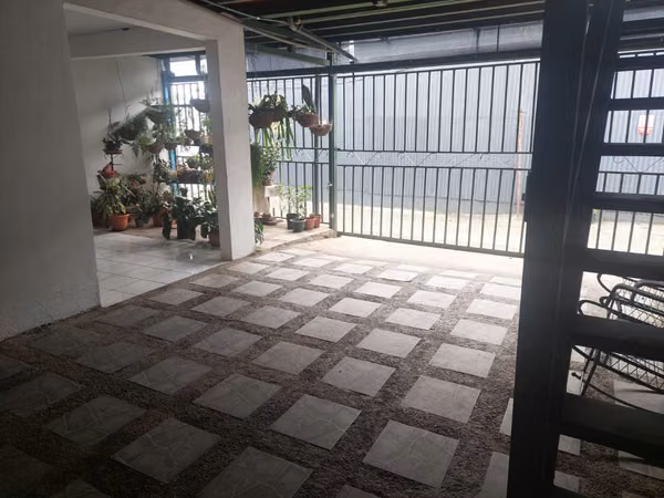 PROPERTY FOR SALE - EXCELLENT INVESTMENT OPPORTUNITY!