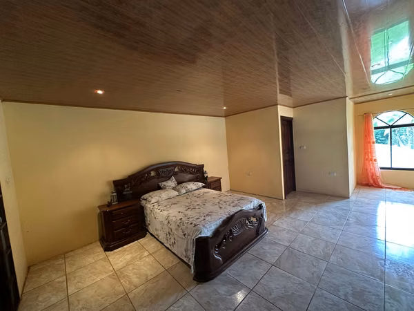 ¡OPORTUNIDAD ÚNICA EN TURRIALBA! Espectacular Finca de 1.8 Hectáreas con Casa Moderna