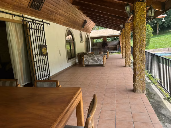 ¡OPORTUNIDAD ÚNICA EN TURRIALBA! Espectacular Finca de 1.8 Hectáreas con Casa Moderna
