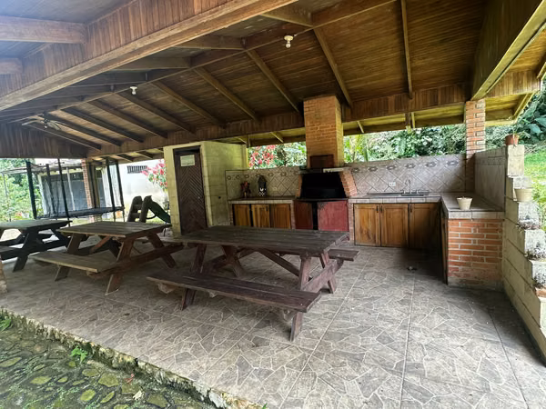 ¡OPORTUNIDAD ÚNICA EN TURRIALBA! Espectacular Finca de 1.8 Hectáreas con Casa Moderna
