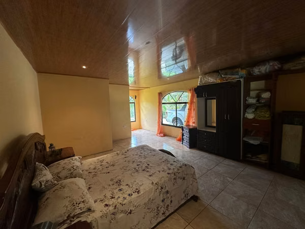¡OPORTUNIDAD ÚNICA EN TURRIALBA! Espectacular Finca de 1.8 Hectáreas con Casa Moderna