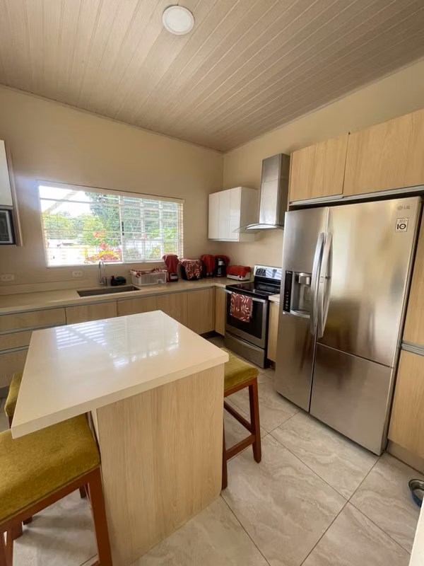 VENTA HERMOSA QUINTA EN TURRUCARES DE ALAJUELA COSTA RICA