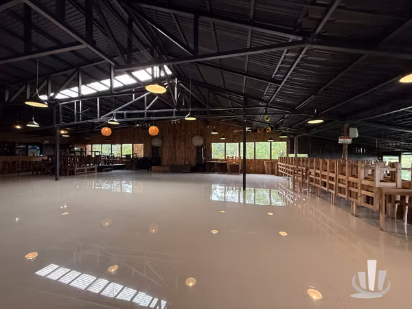 Restaurante Completamente Equipado en Alquiler en El Carmen de Guadalupe | Vista Panorámica