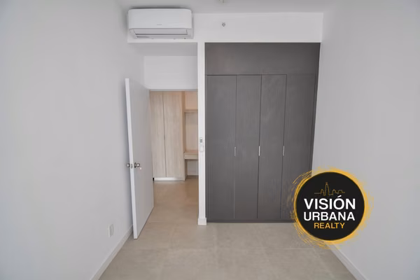 Apartamento con Línea Blanca de 2 Habitaciones en Sky Garden Nunciatura