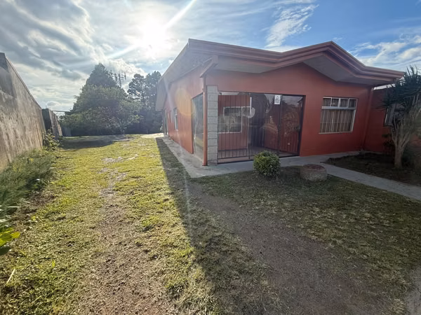 Nice house in San Isidro de Heredia, 579 mts2