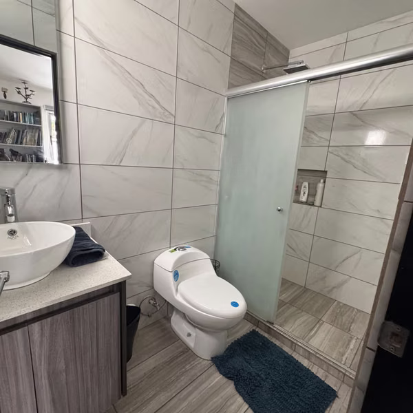 Vendo casa con dos años de uso. Barrio el Socorro Santo Domingo Heredia
