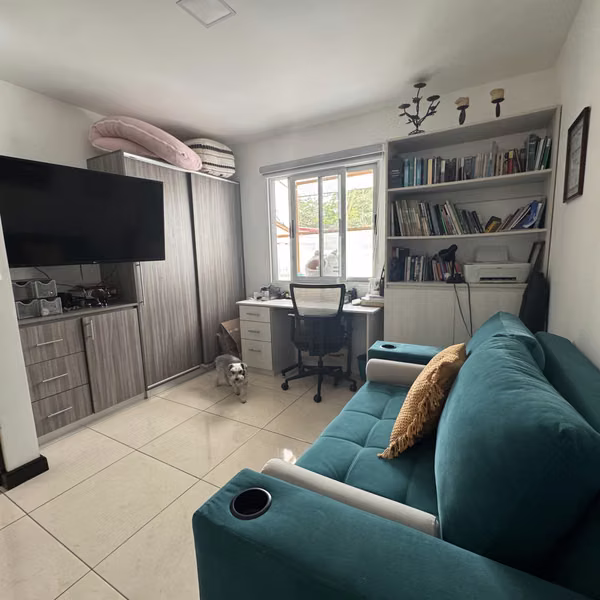 Vendo casa con dos años de uso. Barrio el Socorro Santo Domingo Heredia