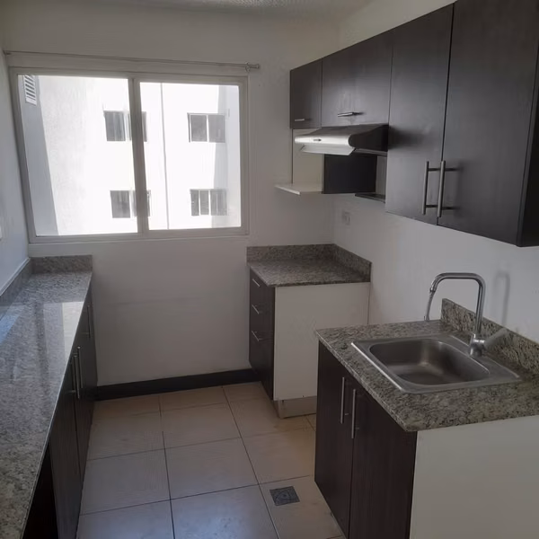 Apartamento 3 dormitorios, 2 baños, Condominio 9-10, San Rafael de Alajuela