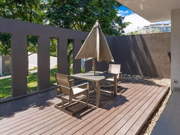 Casa en Venta en Dukana, Guachipelín | Terraza y Jardín