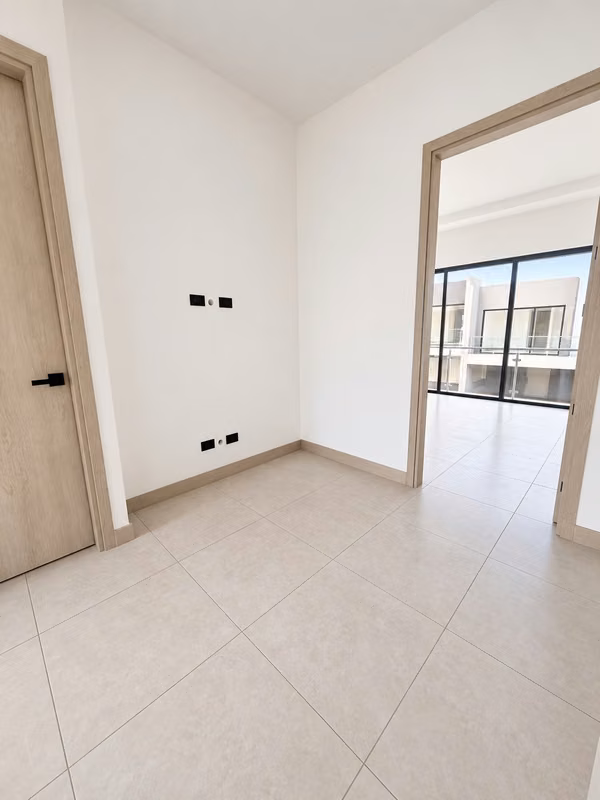 Alquiler de casa nueva en Lindora, Santa Ana 20 Amenidades.