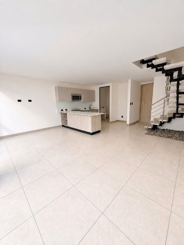 Alquiler de casa nueva en Lindora, Santa Ana 20 Amenidades.