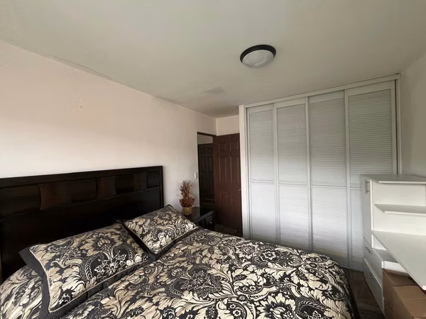 Venta de Casa en residencial 24/7 seg - Barreal de Heredia