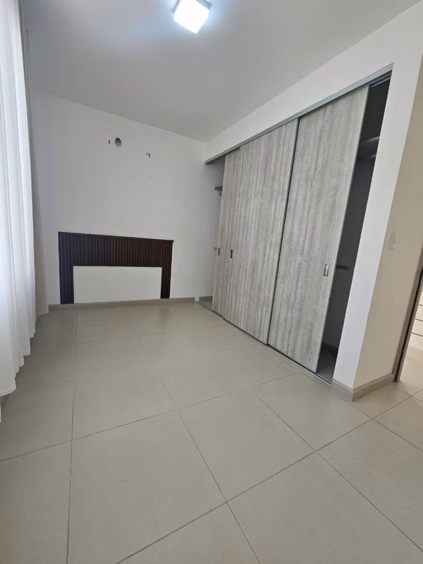 Casa Contemporánea en Piedades de Santa Ana - 3 Dormitorios - 163 m2