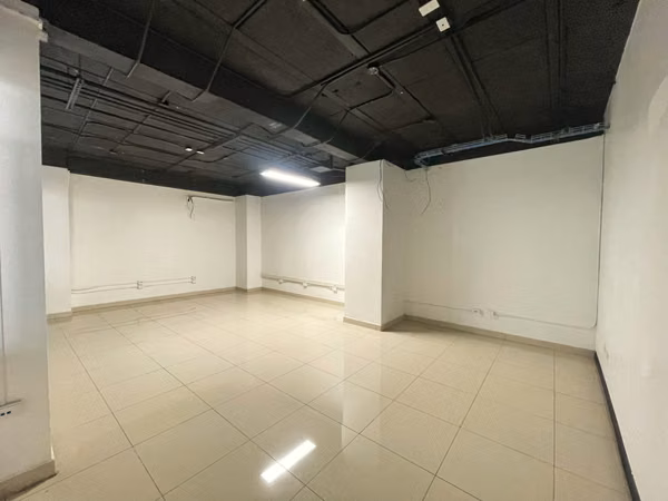 SE ALQUILA TODO EL EDIFICO EN BARRIO ESCALANTE!! P619