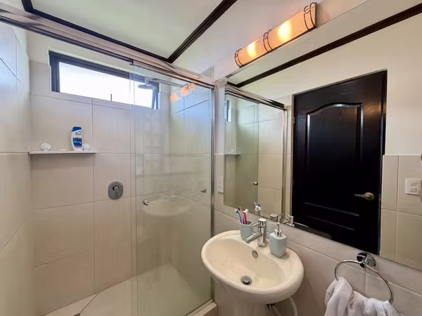 Casa en residencial privado en venta, Belén de Heredia