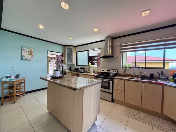 Casa en residencial privado en venta, Belén de Heredia