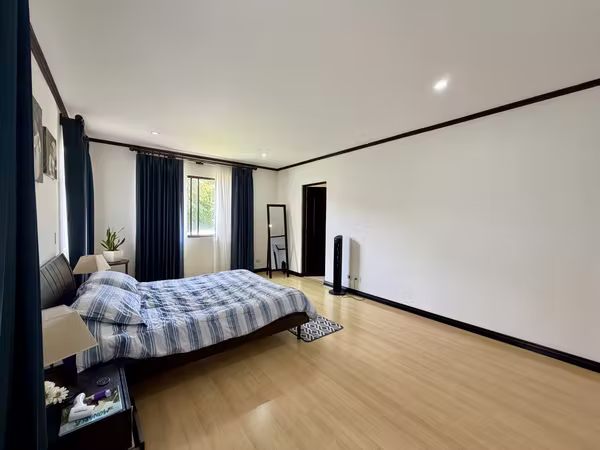 Casa en residencial privado en venta, Belén de Heredia
