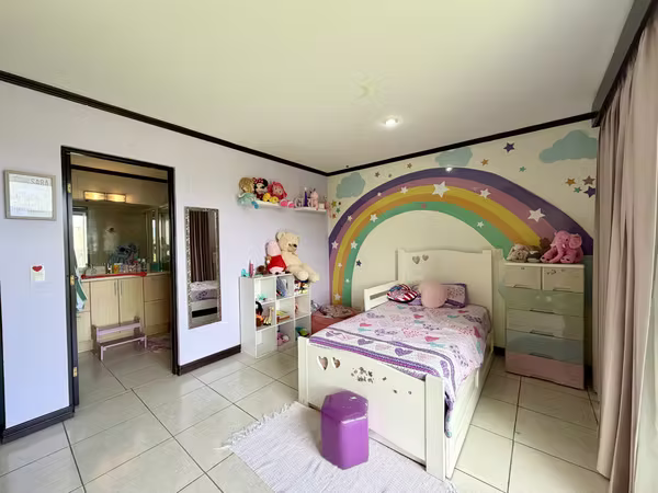 Casa en residencial privado en venta, Belén de Heredia