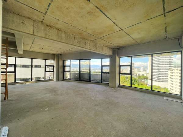 Exclusive penthouse in grey work, in Nunciatura! P396