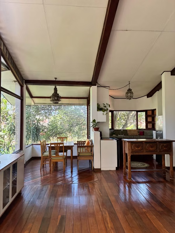 Apartamento en alquiler en San Rafael de Escazú: Diseño y Naturaleza en el Oeste (ref : 178)