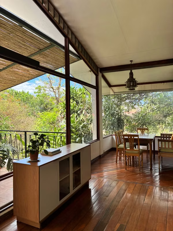 Apartamento en alquiler en San Rafael de Escazú: Diseño y Naturaleza en el Oeste (ref : 178)