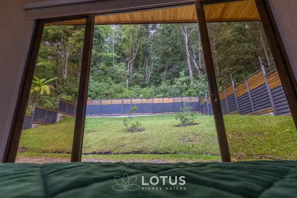 Casa en Venta en Santa María de Dota — Una Planta, Cód. AJ048