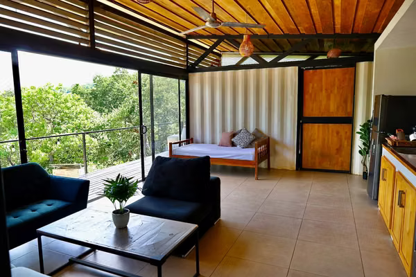 Casa con Piscina y Vistas Panorámicas Cerca de Tamarindo y Playa Grande