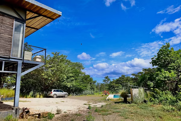 Casa con Piscina y Vistas Panorámicas Cerca de Tamarindo y Playa Grande