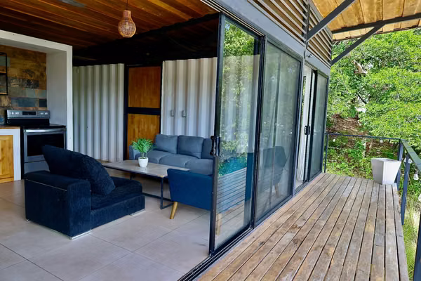 Casa con Piscina y Vistas Panorámicas Cerca de Tamarindo y Playa Grande