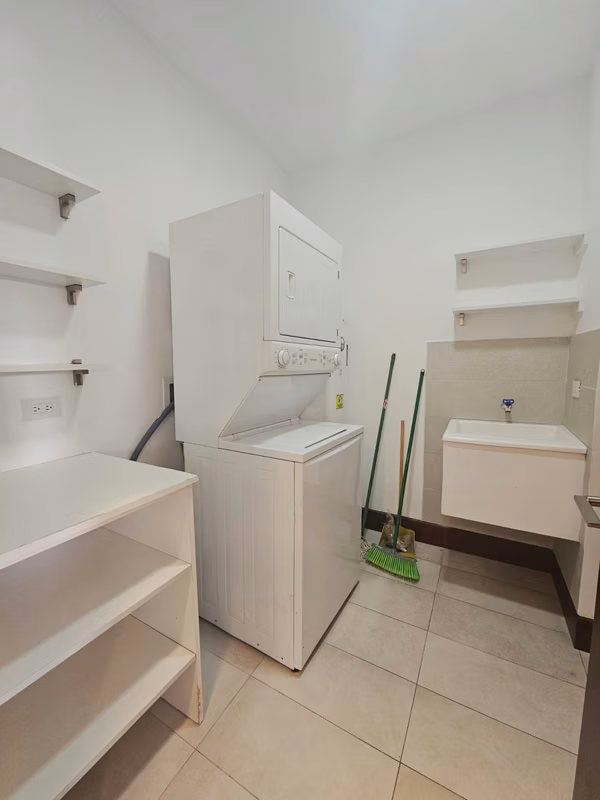 Apartamento en Alquiler – Flats 21, Lomas del Valle (Santa Ana)